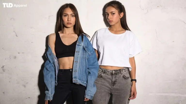 15 Best Crop Top Outfit Ideas for 2025 (By Season, Occasion & Body Type)