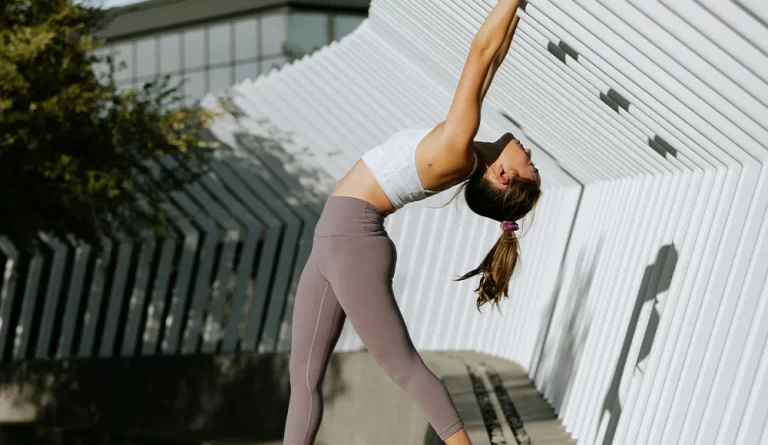 5 Ways to Style Your Yoga Outfit for Everyday Wear | Athleisure Tips