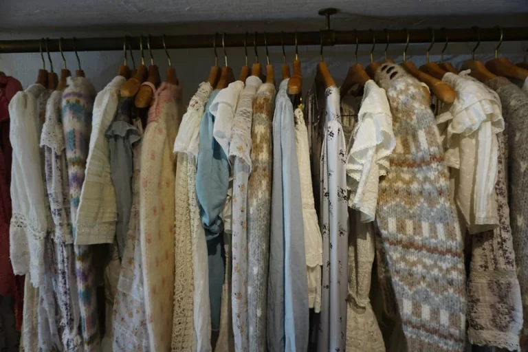Wholesale vs Retail: Which Business Model Works Best for Small Fashion Brands?