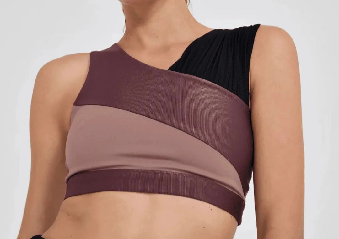 Asymmetric Cutting Design for Yoga Wear - 04