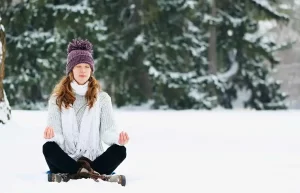 What to Wear to Yoga in Winter -- A Practical Guide to Staying Warm, Comfortable, and Focused